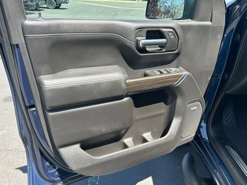 Used 2019 Chevrolet Silverado 1500 LT Trail Boss AWD/4WD image 10