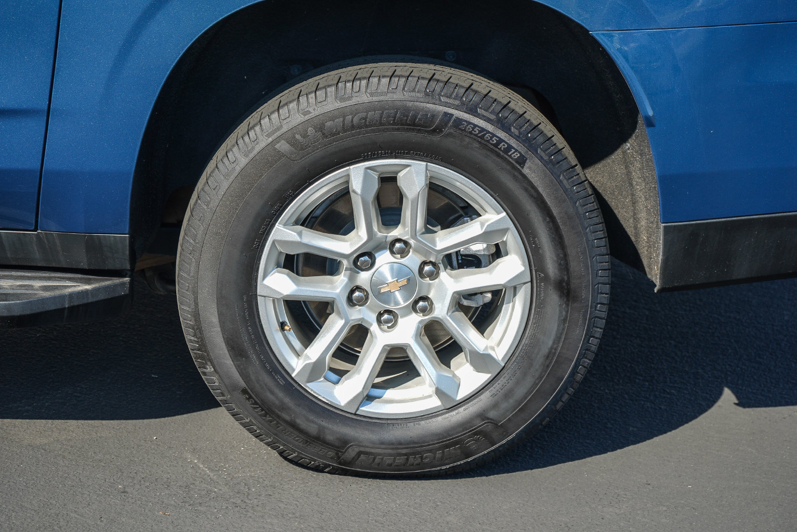 Used 2025 Chevrolet Suburban LT AWD/4WD image 11