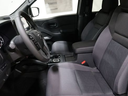 Used 2026 Nissan Frontier SV AWD/4WD image 14