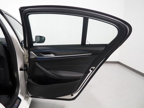 Used 2023 BMW 530e w/ M Sport Package RWD image 61