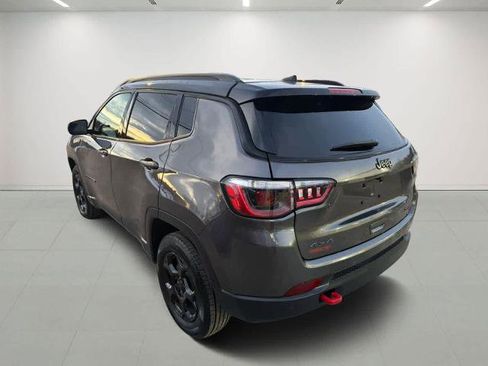 Used 2024 Jeep Compass Trailhawk AWD/4WD image 6