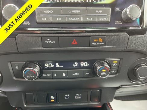 Used 2024 Nissan Frontier PRO-4X w/ Technology Package image 26
