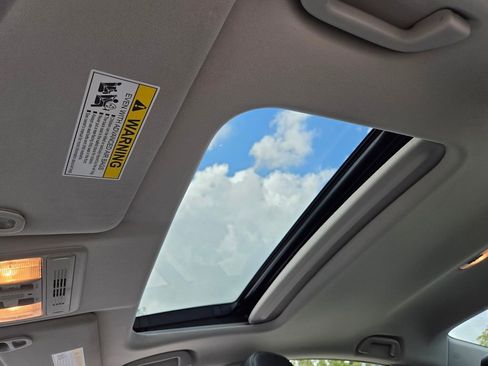 Used 2018 Honda Civic EX-L image 19