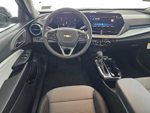 New 2026 Chevrolet Trax LT w/ Driver Confidence Package image 18