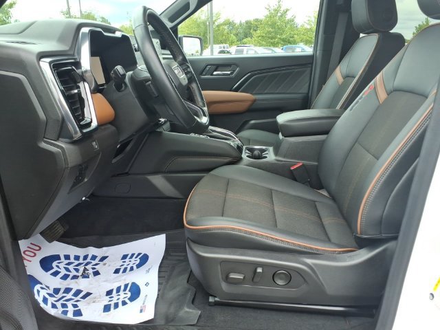 Used 2024 GMC Canyon AT4 w/ Canyon Safety Plus Package AWD/4WD image 18