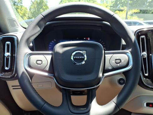 New 2026 Volvo XC40 B5 Plus w/ Protection Package Premier AWD/4WD image 23