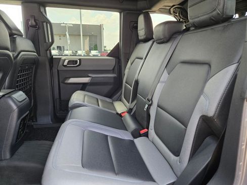 Used 2023 Ford Bronco Black Diamond w/ Sasquatch Package AWD/4WD image 17
