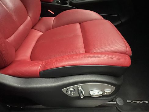 Used 2018 Porsche Macan S AWD/4WD image 18