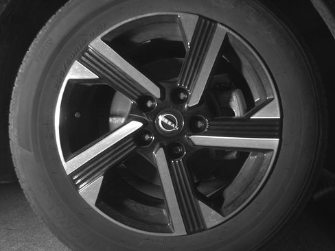 Used 2025 Nissan Sentra SV FWD image 13