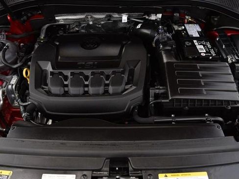 Certified 2024 Volkswagen Tiguan SE R-Line AWD/4WD image 28