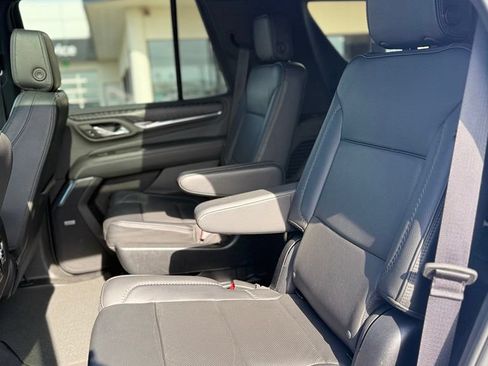 Used 2023 GMC Yukon Denali AWD/4WD image 16