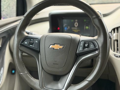 Used 2014 Chevrolet Volt Sedan 4D image 31