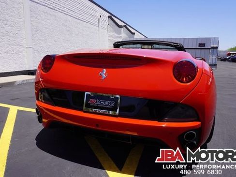 Used 2014 Ferrari California RWD image 25