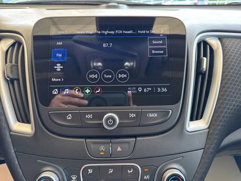 Used 2024 Chevrolet Malibu LT FWD image 20
