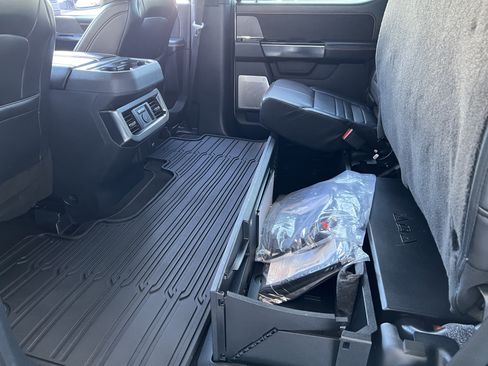 Used 2023 Ford F350 Platinum AWD/4WD image 19