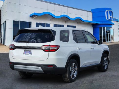 New 2025 Honda Pilot EX-L image 5