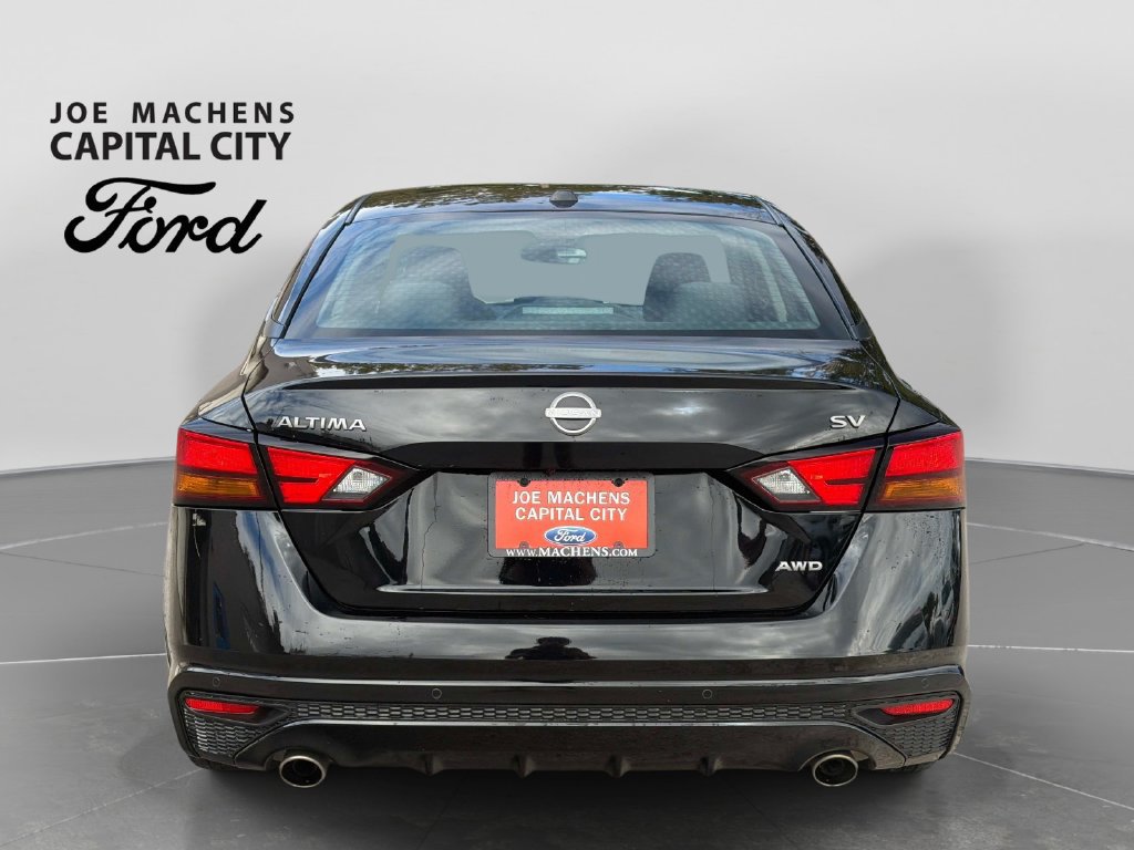 Used 2024 Nissan Altima 2.5 SV w/ SV Premium Package AWD/4WD image 6