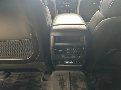 Certified 2022 Jeep Grand Cherokee Trailhawk w/ Luxury Tech Group III AWD/4WD image 25
