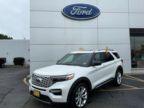 Certified 2023 Ford Explorer Platinum w/ Technology Package AWD/4WD image 2