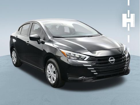 Used 2025 Nissan Versa S w/ Trunk Package image 1