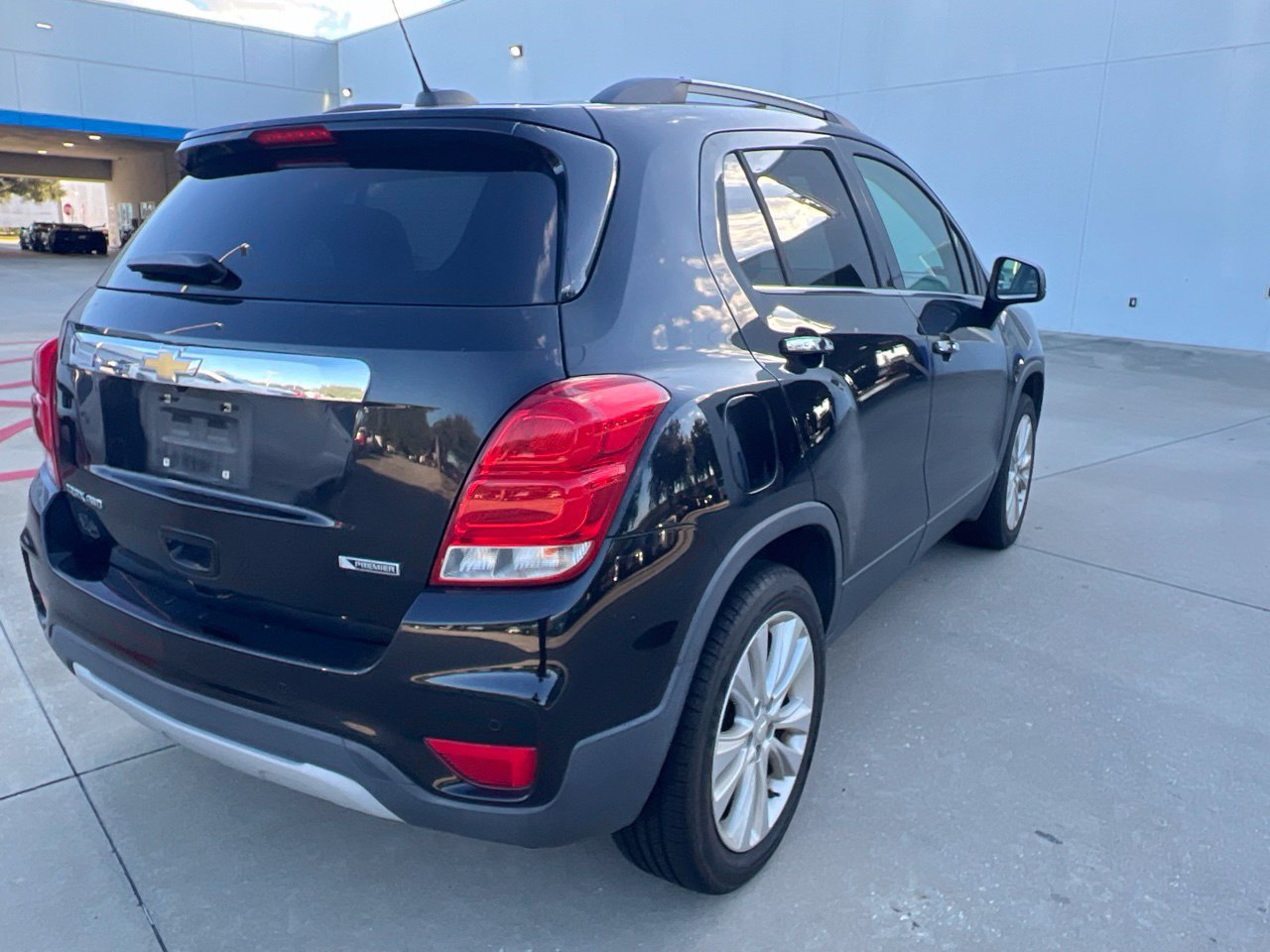 Used 2017 Chevrolet Trax Premier AWD/4WD image 7