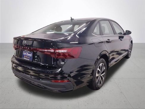 Certified 2025 Volkswagen Jetta S image 13