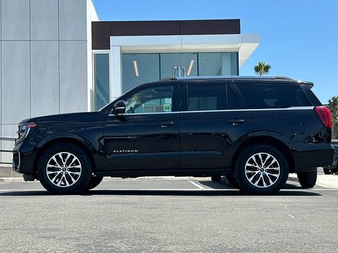 Certified 2025 Ford Expedition Platinum AWD/4WD image 6