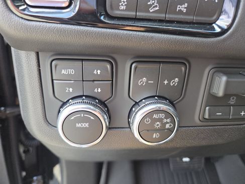 New 2026 GMC Yukon XL Elevation w/ Elevation Premium Package AWD/4WD image 6