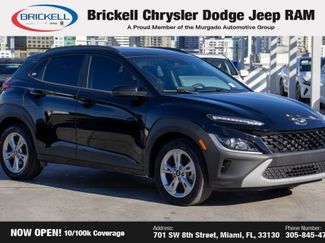 Used 2023 Hyundai Kona SEL video 3