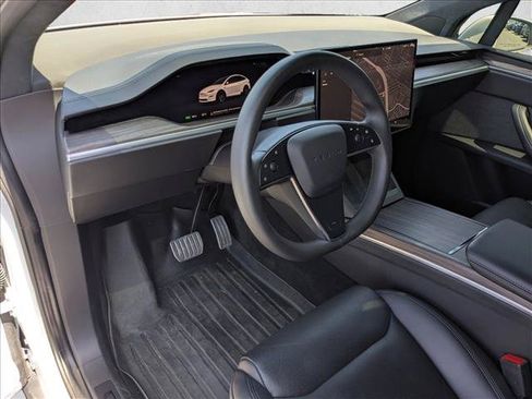 Used 2023 Tesla Model X AWD/4WD image 9
