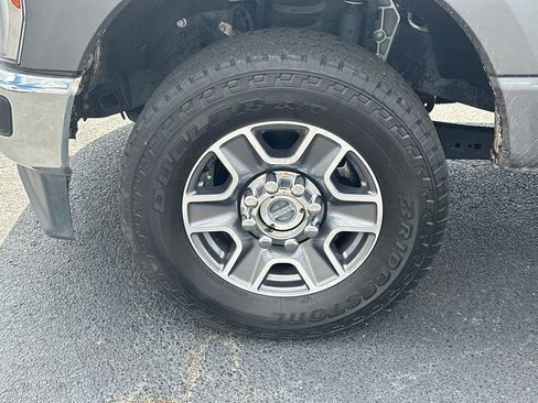 Certified 2023 Ford F250 Lariat w/ Lariat Ultimate Package AWD/4WD image 11