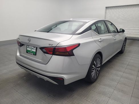 Used 2023 Nissan Altima 2.5 SV image 9