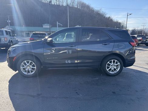 Used 2022 Chevrolet Equinox LS image 5