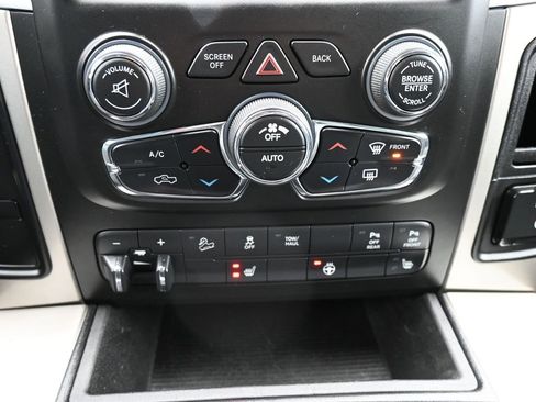 Used 2018 RAM 2500 Big Horn image 24