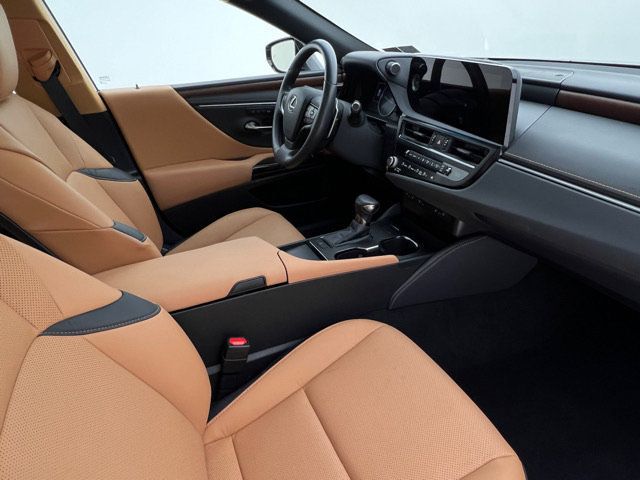 Used 2025 Lexus ES 350 w/ Premium Package FWD image 13