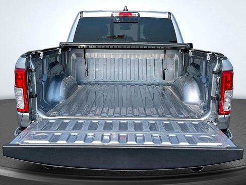 Used 2022 RAM 1500 Big Horn AWD/4WD image 5