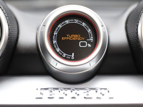 Used 2016 Ferrari California T image 18