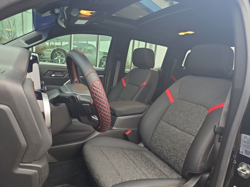 Used 2023 Chevrolet Colorado Z71 w/ Z71 Convenience Package 2 image 19