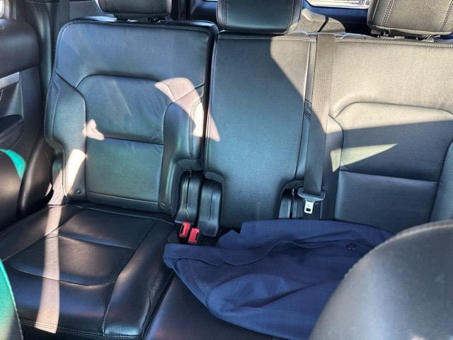 Used 2016 Ford Explorer XLT w/ Equipment Group 202A FWD image 12