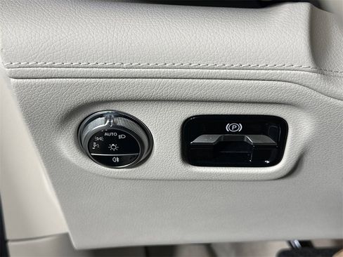 Used 2023 Mercedes-Benz EQS 450+ Sedan image 34