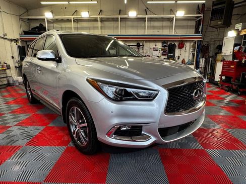 Used 2020 INFINITI QX60 Luxe w/ Essential Package image 26