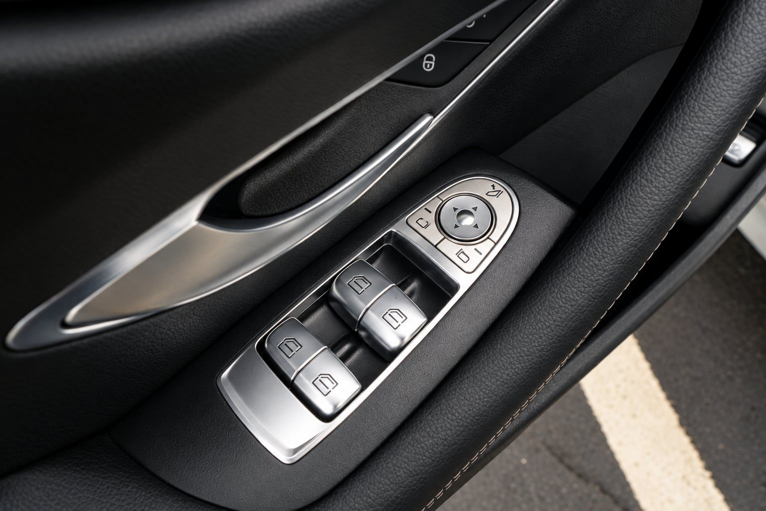 Used 2023 Mercedes-Benz E 450 Coupe image 39