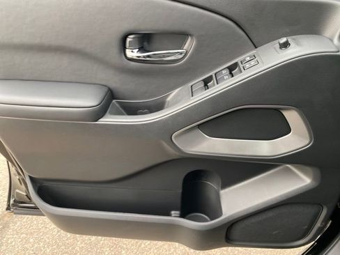 New 2026 Nissan Frontier SV w/ SV Convenience Package image 13