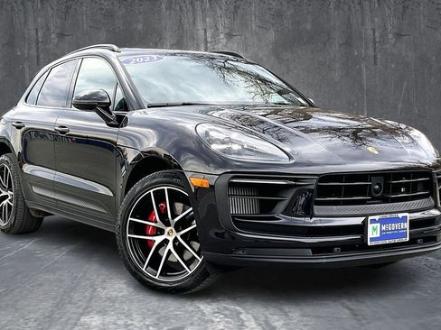 Used 2023 Porsche Macan S AWD/4WD image 3