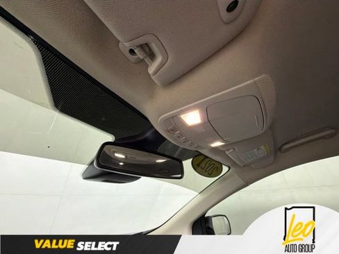 Used 2021 Ford Edge Titanium AWD/4WD image 19