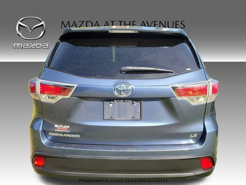 Used 2015 Toyota Highlander LE FWD image 18