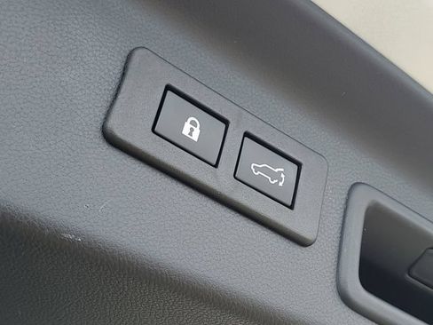 Used 2026 Subaru Forester Premium AWD/4WD image 8
