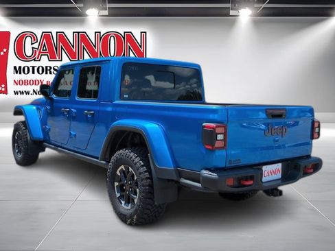 Used 2024 Jeep Gladiator Rubicon AWD/4WD image 7