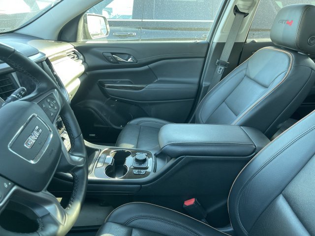 Used 2023 GMC Acadia AT4 w/ Technology Package AWD/4WD image 4