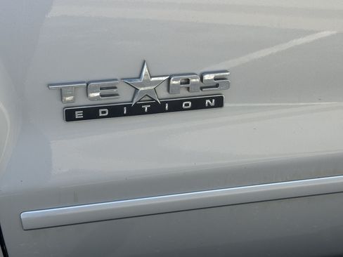 Used 2017 Chevrolet Silverado 1500 LT w/ Texas Edition RWD image 8